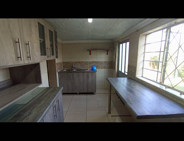 2 BEDROOM HOUSE FOR SALE IN MOUNT VERNON